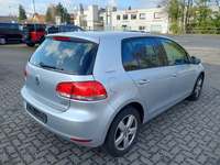 Изглед отзад отдясно