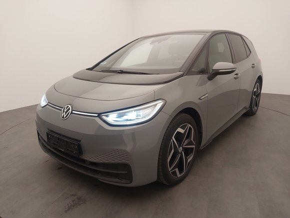 Вид спереди слева