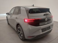 Вид сзади слева