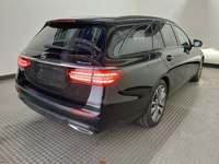 Widok z tyłu po stronie prawej