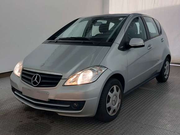 Widok z przodu po stronie lewej