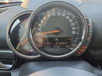 Pohled na přístrojovou desku