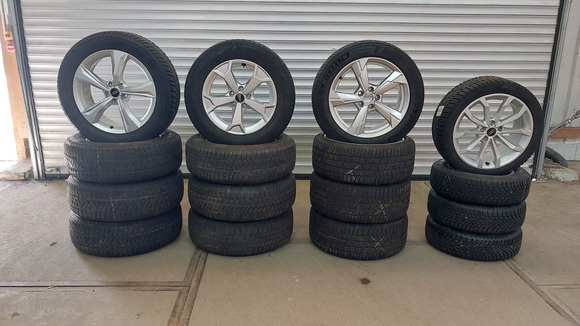 Skats no kreisās puses priekšā