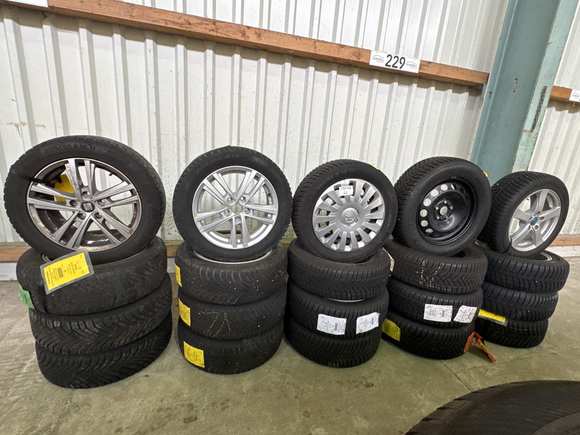 Pogled od napred levo