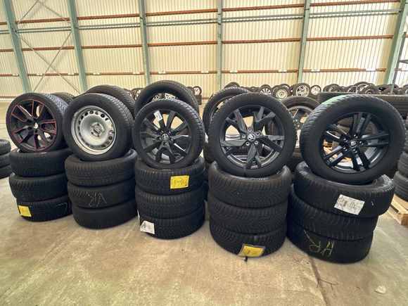 Pogled od napred levo