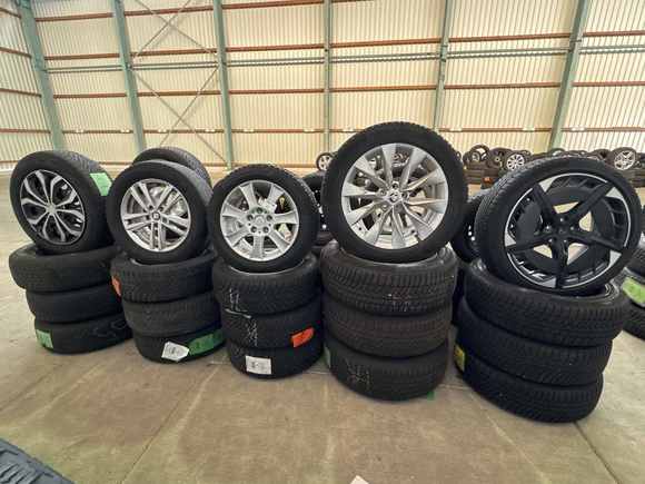 Pogled od napred levo