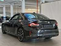 Vaade tagant vasakult