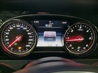 Pohled na přístrojovou desku