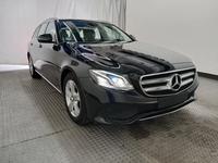 Náhled zpředu zprava