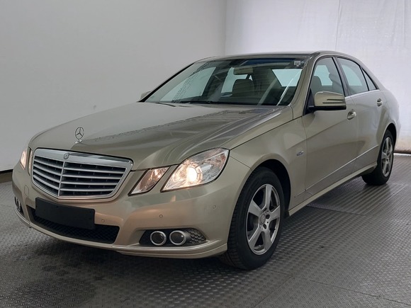 Náhled zpředu zleva