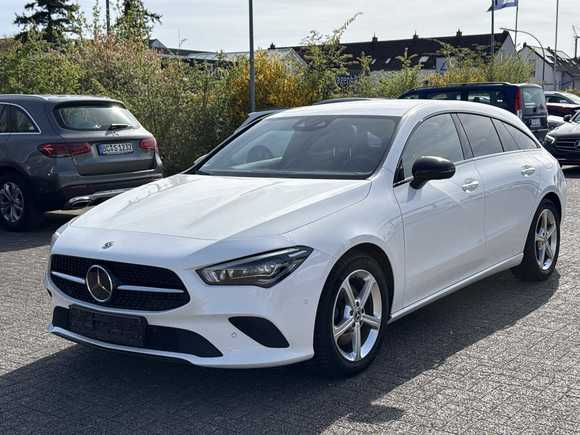 Pogled od napred levo