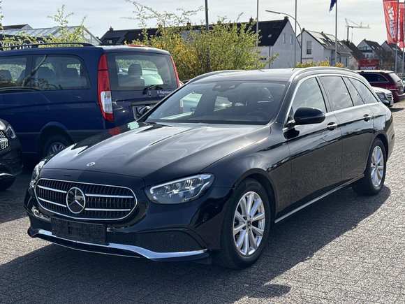 Pogled od napred levo