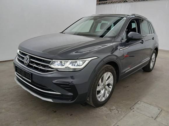 Вид спереди слева