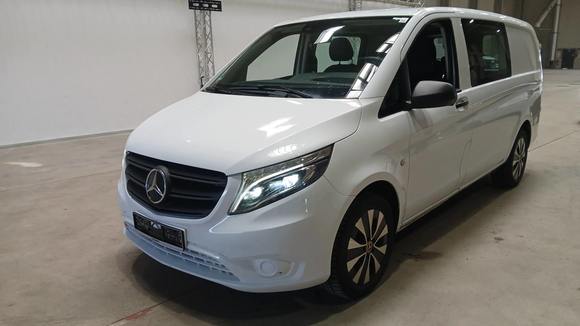 Вид спереди слева