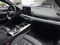 Вид на салон