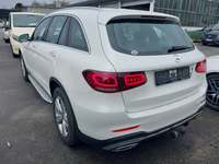 Vue de l’arrière gauche