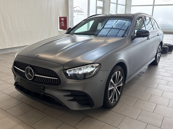 Pogled od napred levo