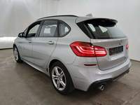 Vaade tagant vasakult