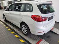 Вид сзади слева