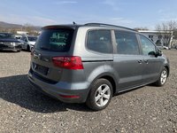 Skats no labās puses aizmugurē