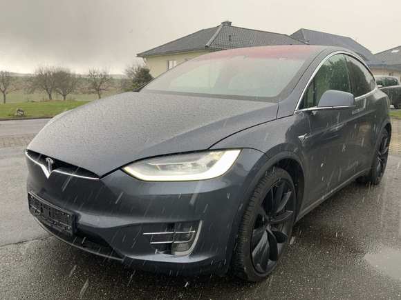 Náhled zpředu zleva