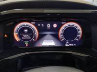 Pohled na přístrojovou desku