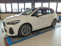 Вид спереди слева