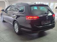 Vaade tagant vasakult