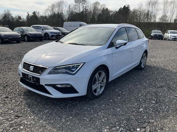 Skats no kreisās puses priekšā