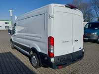 Vue de l’arrière gauche