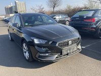 Skats no labās puses priekšā