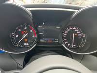 Pohled na přístrojovou desku