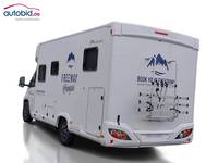 Вид сзади слева