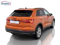 Skats no labās puses aizmugurē