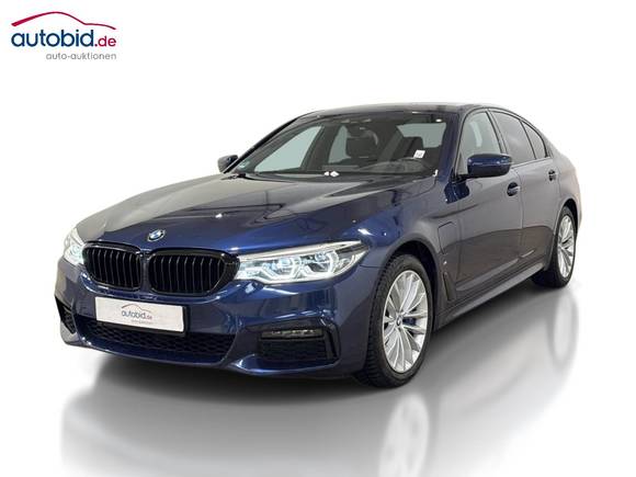 Skats no kreisās puses priekšā