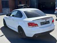 Vaade tagant vasakult