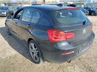 Vaade tagant vasakult