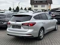 Widok z tyłu po stronie prawej