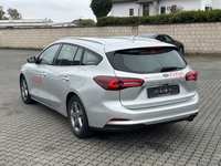 Widok z tyłu po stronie lewej