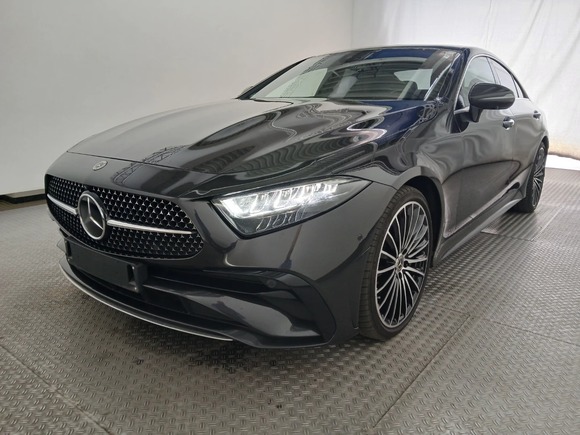 Náhled zpředu zleva