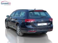 Skats no kreisās puses aizmugurē