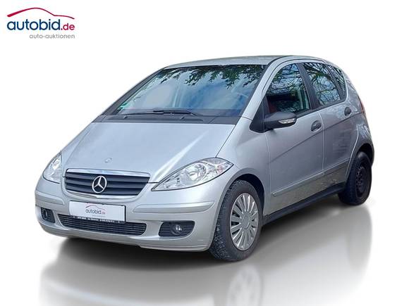 Skats no kreisās puses priekšā