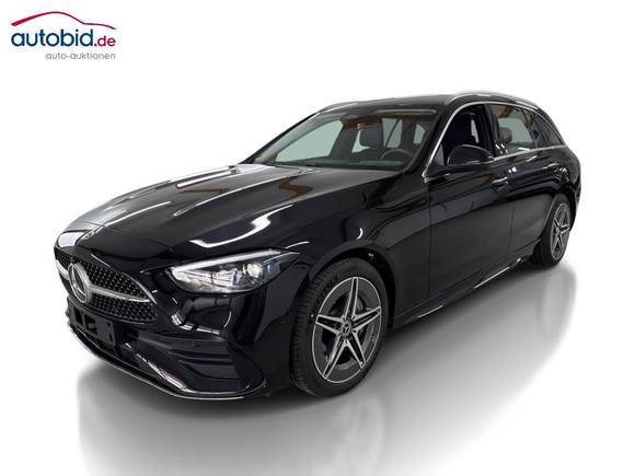 Skats no kreisās puses priekšā