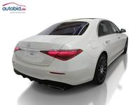 Skats no labās puses aizmugurē