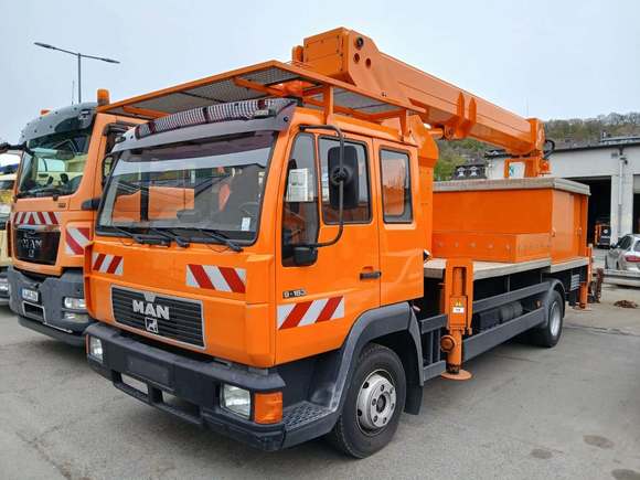 Náhled zpředu zleva