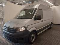 Skats no kreisās puses priekšā