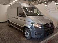 Skats no labās puses priekšā