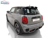 Widok z tyłu po stronie lewej