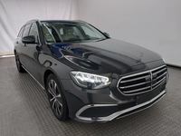 Вид спереди справа