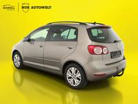 Vaade tagant vasakult